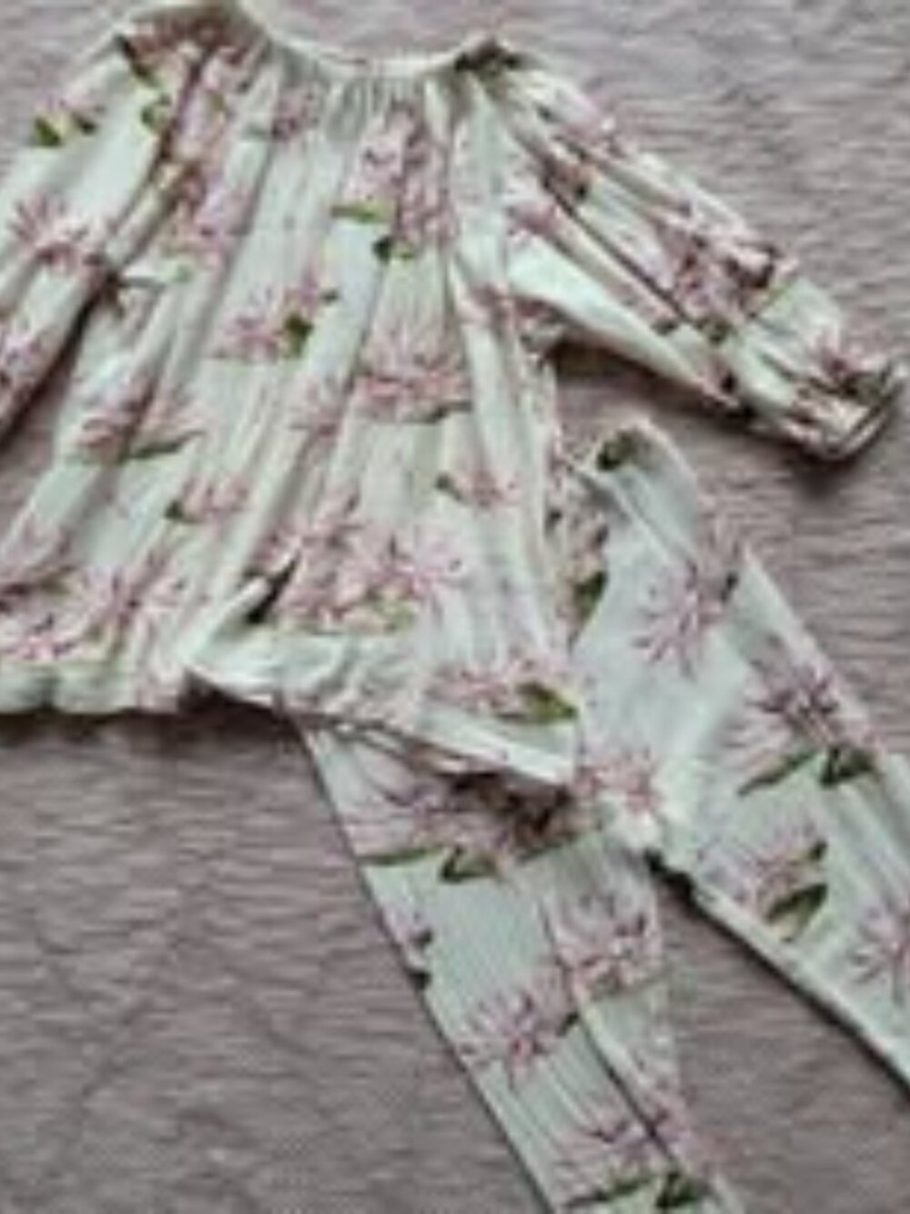 Milk Barn Floral Baby Shirt and Pant Set Size 12-18m